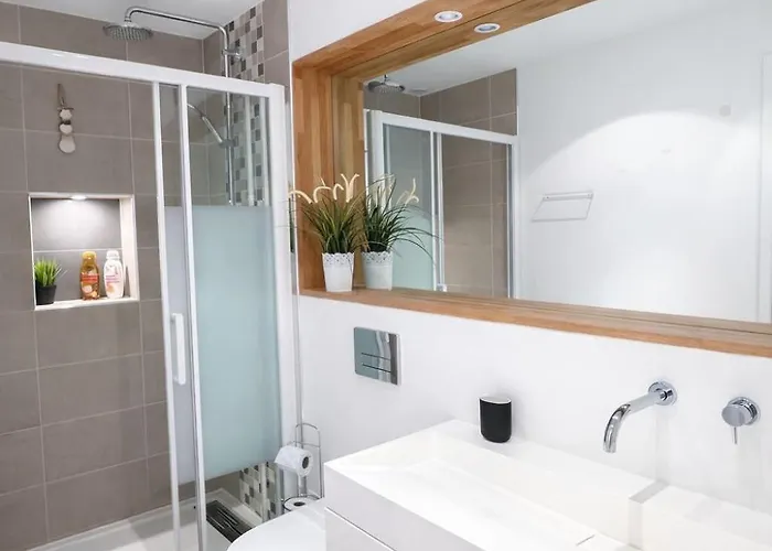 Old Town With Ac 320m From Apartment *
