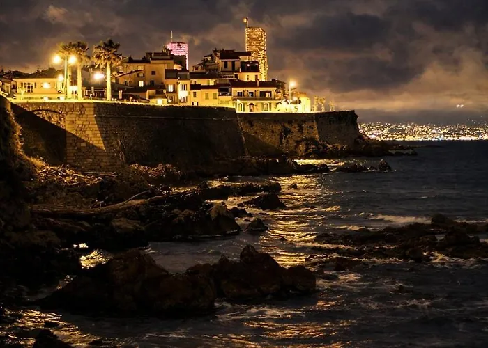 Old Town With Ac 320m From Antibes